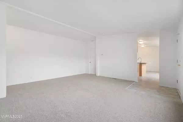 Sparks, NV 89434,205 Rue De La Chartreuse