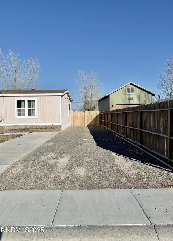 Battle Mountain, NV 89820,225 Carson RD