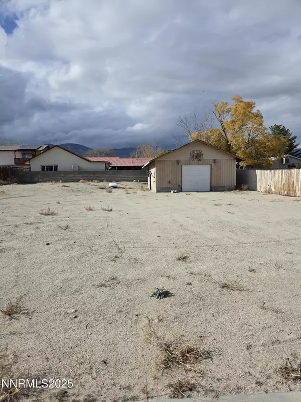 Hawthorne, NV 89415,215 Cedar ST