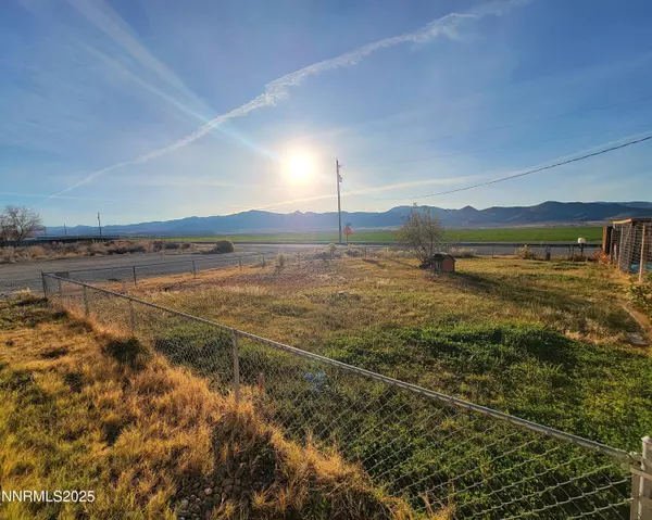 Yerington, NV 89447,2 Pinehurst