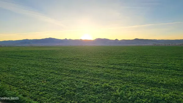 Yerington, NV 89447,2 Pinehurst