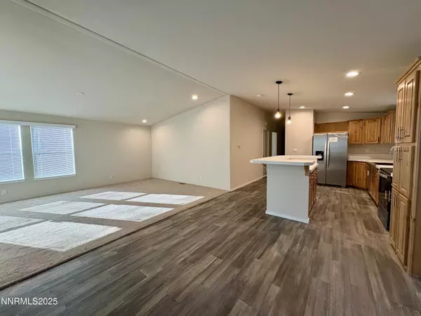 Lovelock, NV 89419,485 Camellia WAY