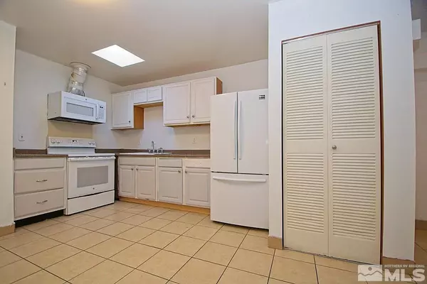 Sparks, NV 89431,1041 Baywood DR ##A