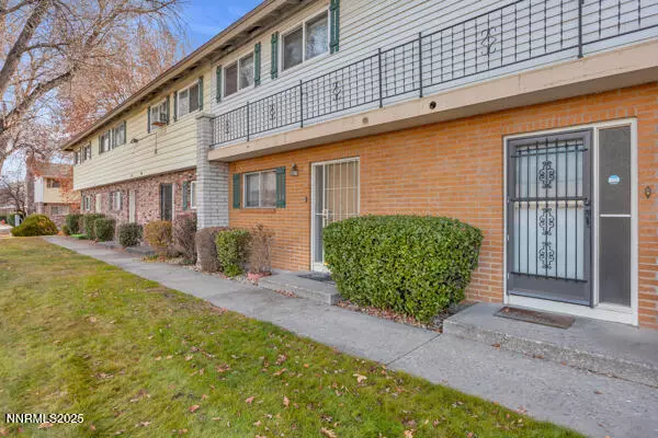 Reno, NV 89502,284 Smithridge