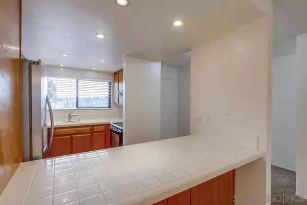 La Mesa, CA 91942,7740 Saranac Pl #28