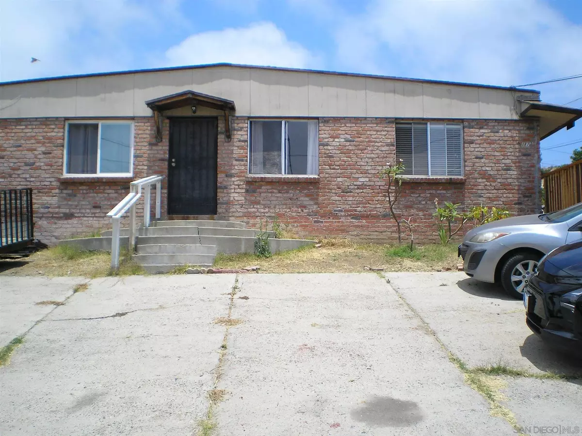 San Ysidro, CA 92173,317-319 Foothill Road