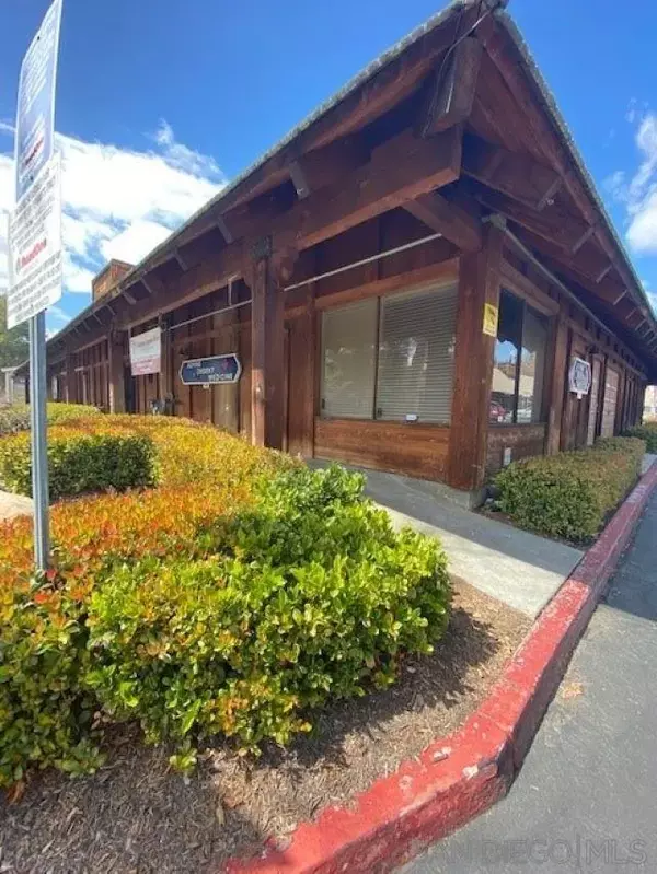 Alpine, CA 91901,1730 Alpine Blvd, #205