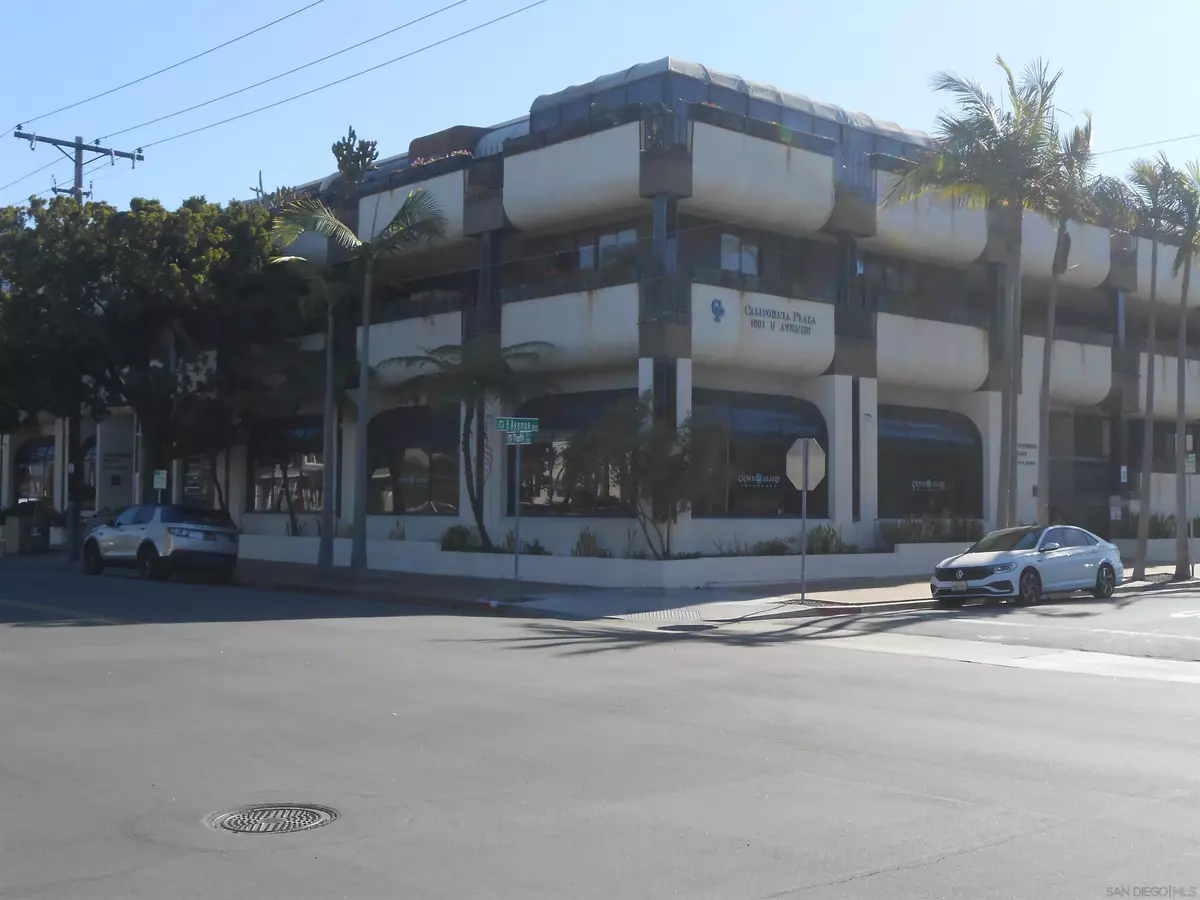 Coronado, CA 92108,1001 B Street #306