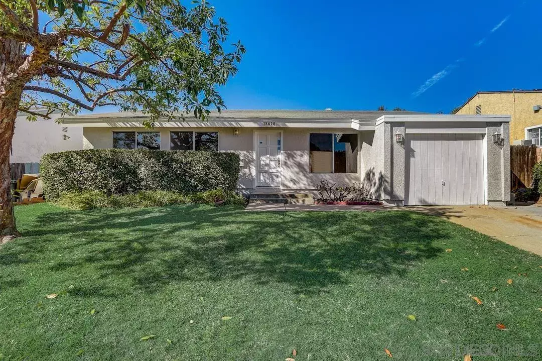 Poway, CA 92064,13428 Utopia Rd