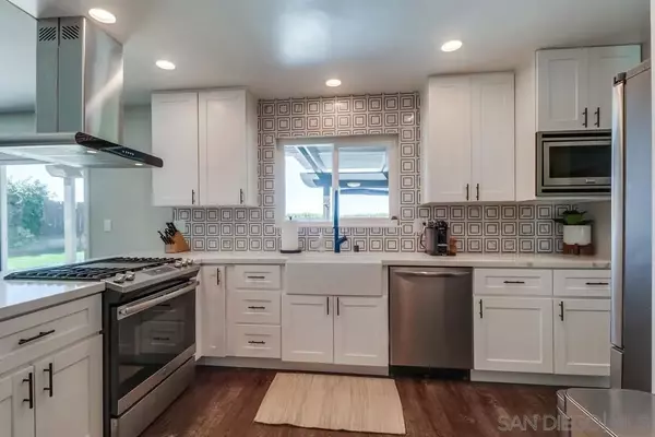 San Diego, CA 92122,6974 Dennison Street