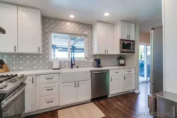 San Diego, CA 92122,6974 Dennison Street