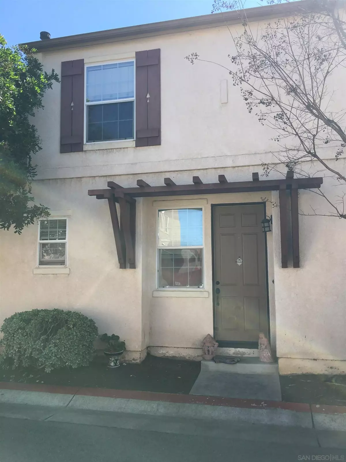Escondido, CA 92026,852 N Fig St
