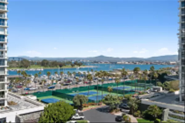 Coronado, CA 92118,1720 Avenida del Mundo #608