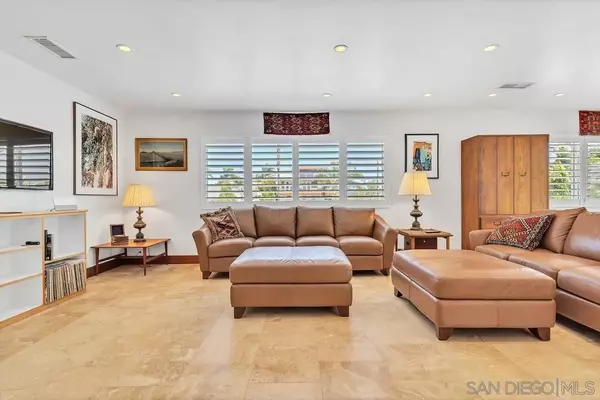 Oceanside, CA 92054,1217-19 S Ditmar St