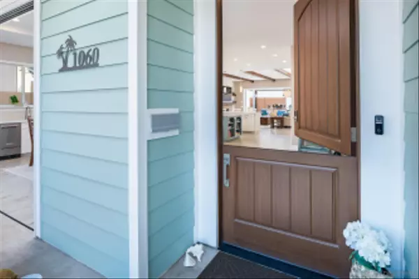 Coronado, CA 92118,1060 Pine St