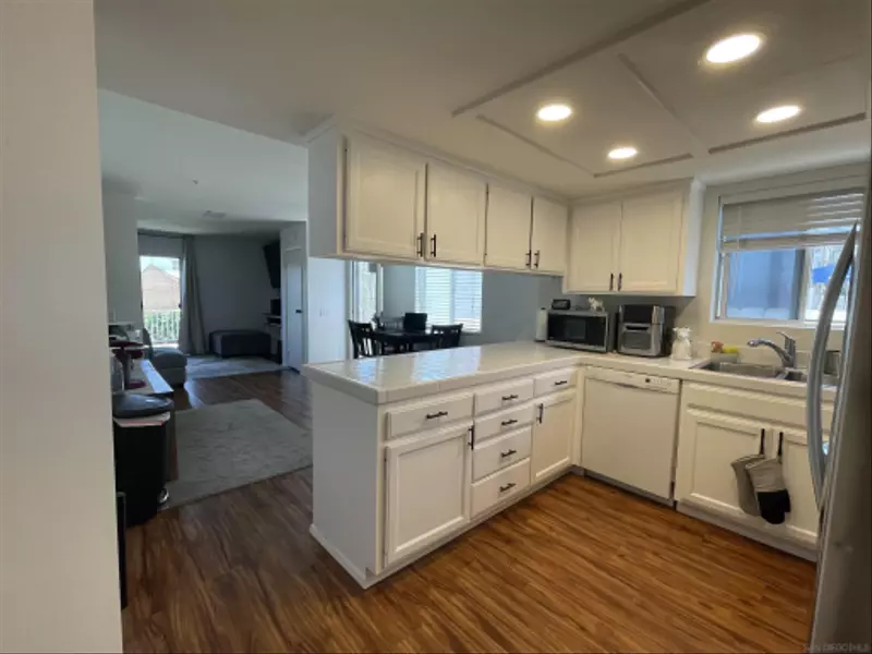 727 La Presa Ave, Spring Valley, CA 91977