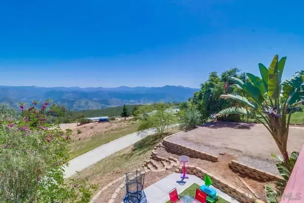 El Cajon, CA 92021,2022 Crest Drive