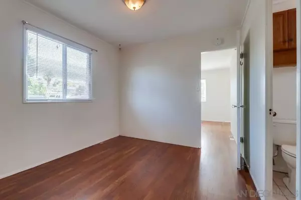 San Diego, CA 92107,2136 Froude St