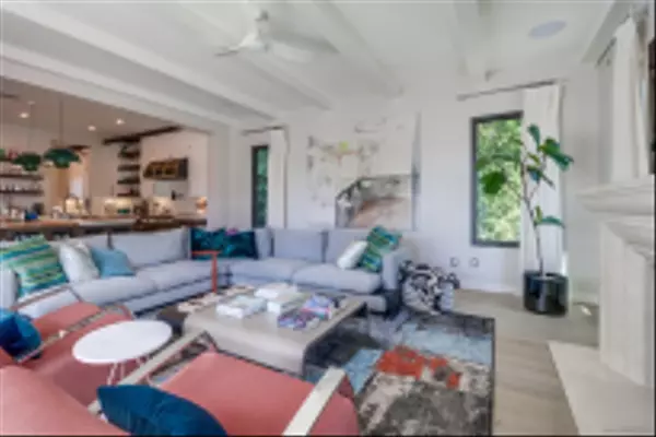 Coronado, CA 92118,120 Carob Way