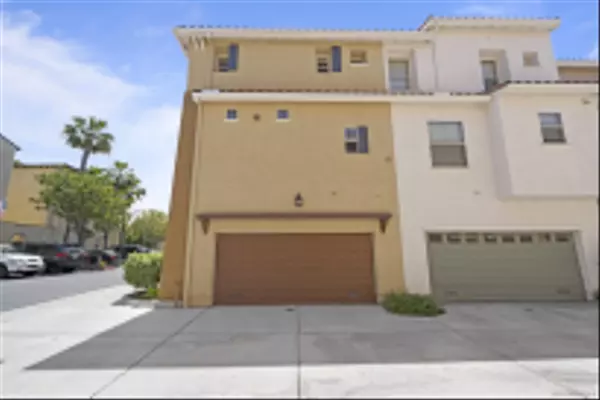 Chula Vista, CA 91914,2293 Huntington Point Rd #155