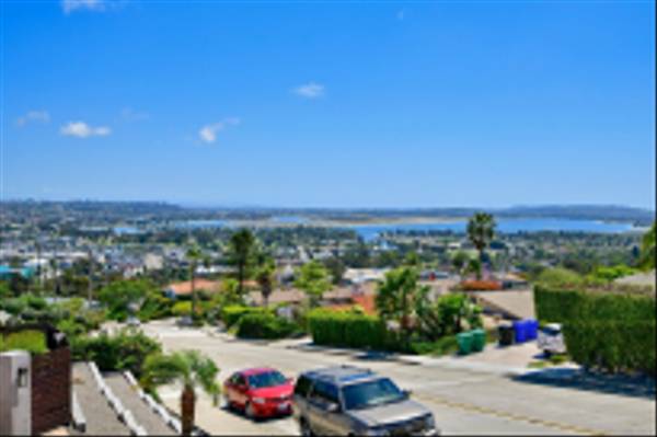 5037 Pacifica Dr, San Diego, CA 92109