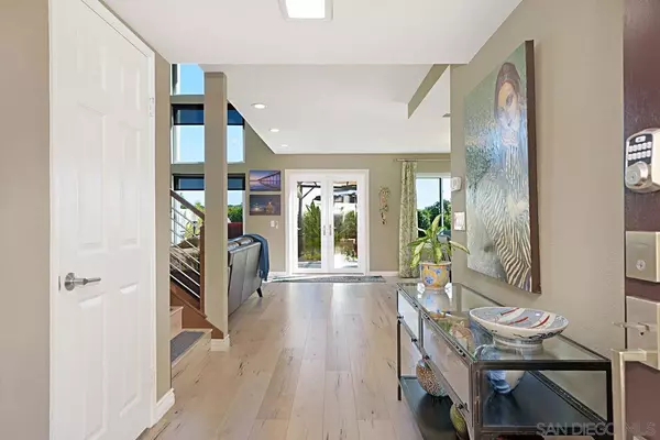 Escondido, CA 92025,647 Maze Gln