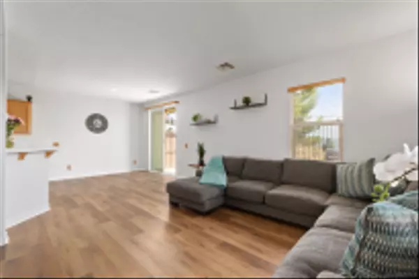 San Diego, CA 92114,425 S MEADOWBROOK DR #147