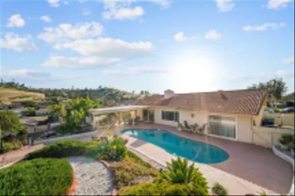 5718 Yearling Ct, Bonita, CA 91902