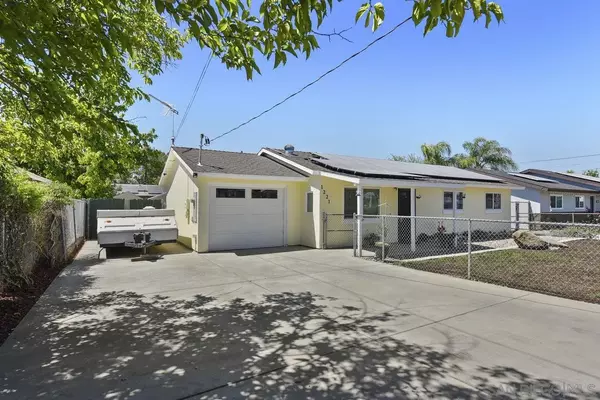 1221 H St, Ramona, CA 92065
