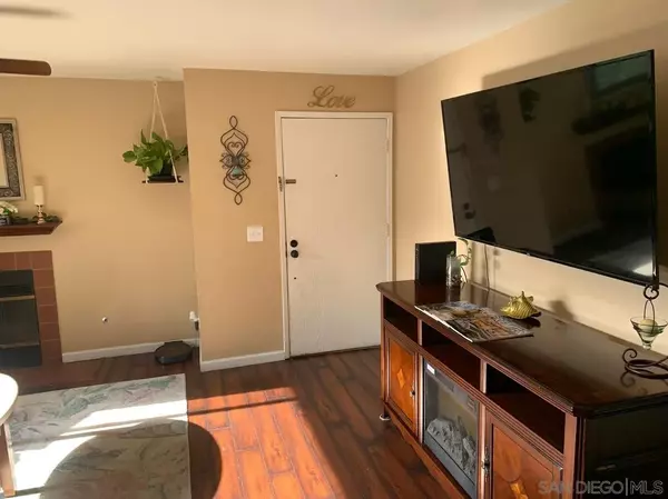 Santee, CA 92071,10222 Norma Gardens #2