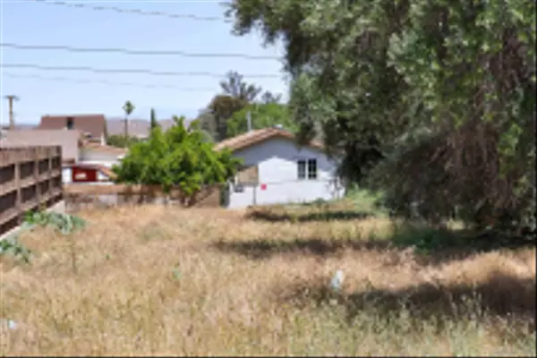 Lake Elsinore, CA 92530,0 Brightman Ave #145