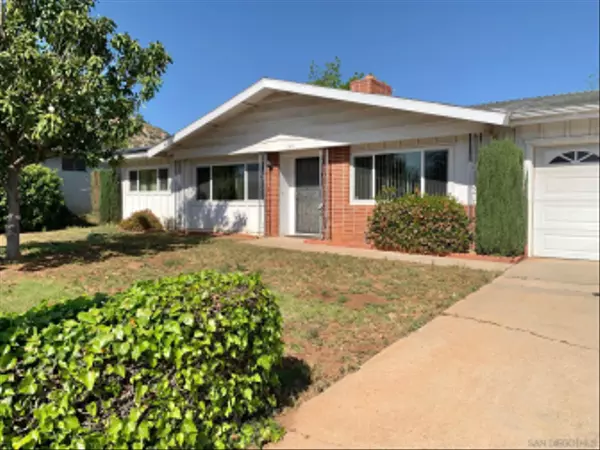 El Cajon, CA 92021,1321 ROXANNE DR