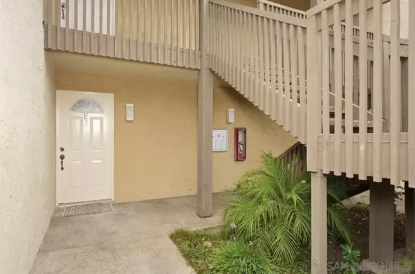 La Jolla, CA 92037,8541 Villa La Jolla Drive #E