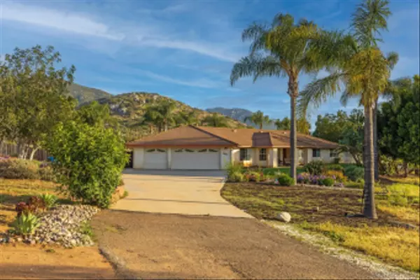 El Cajon, CA 92021,14969 Oak Creek Rd