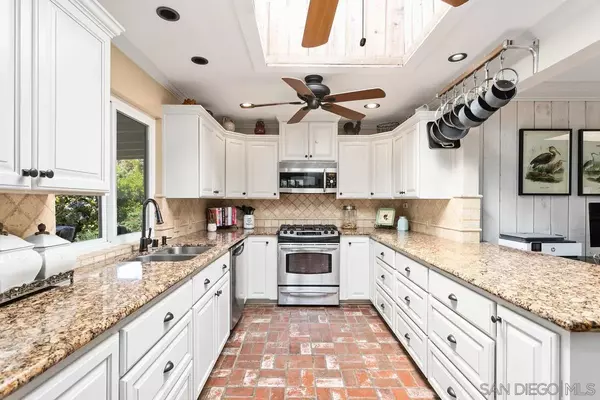 Escondido, CA 92025,1553 Robyn Rd