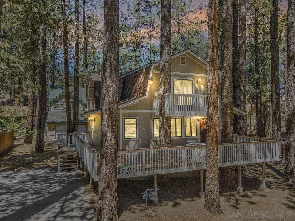 Big Bear Lake, CA 92315,740 Tomahawk Dr