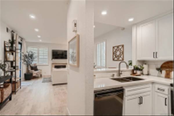 San Diego, CA 92108,2218 River Run Dr #104