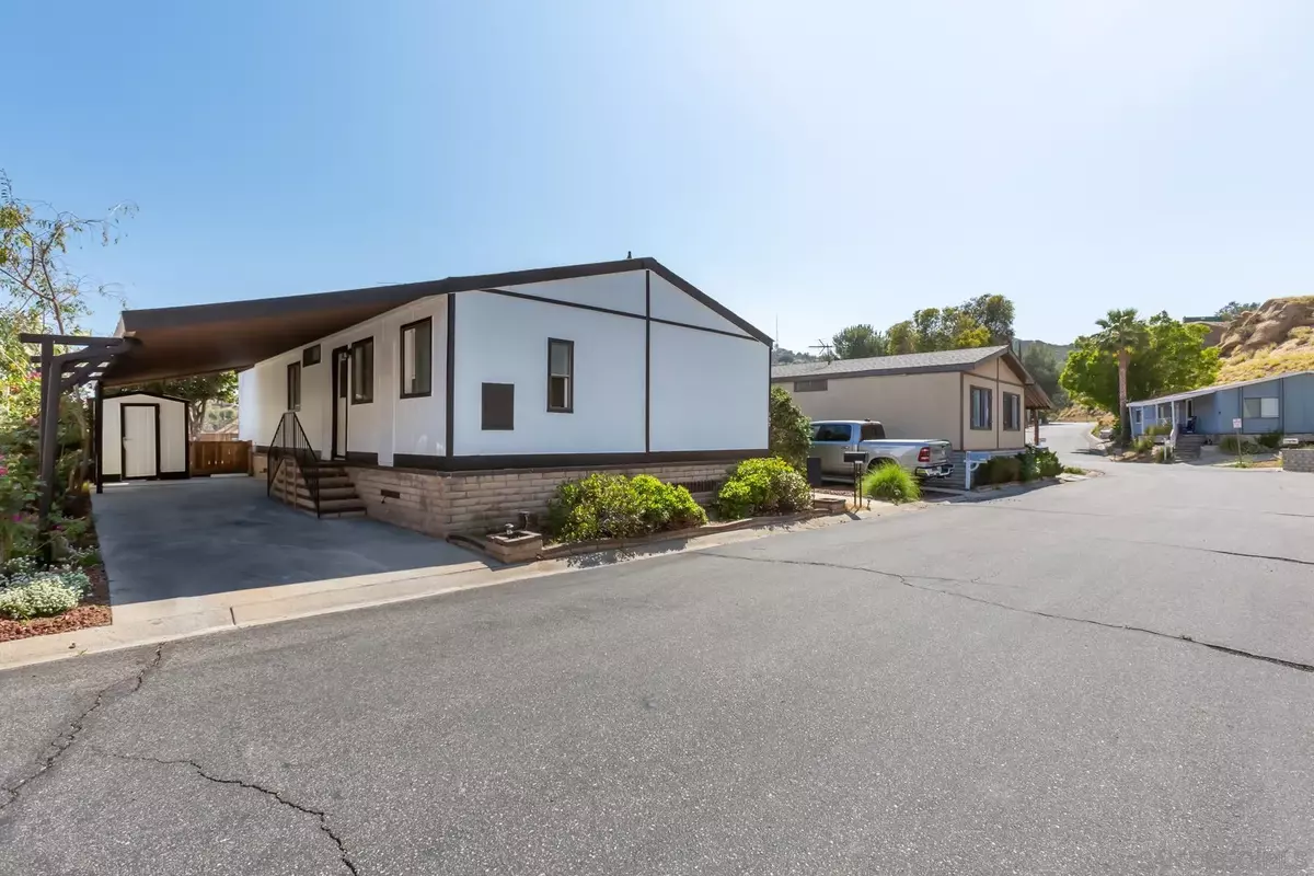 Canoga Park, CA 91304,24425 Woolsey Canyon Rd. #192