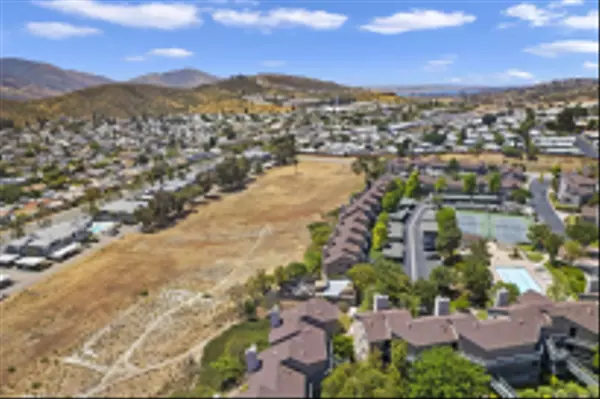 Spring Valley, CA 91978,2952 Anawood Way