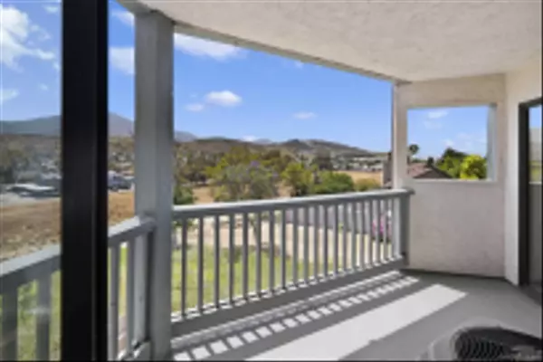 2952 Anawood Way, Spring Valley, CA 91978