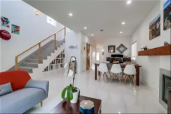 Coronado, CA 92118,333 G Avenue