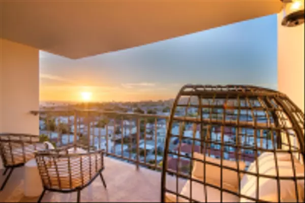 4944 Cass St #1003, San Diego, CA 92109