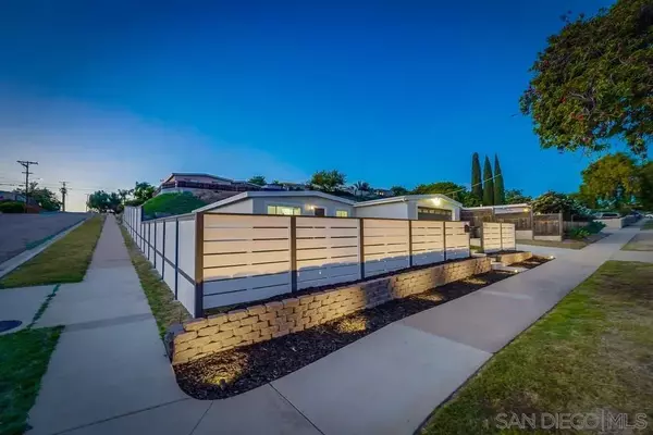 Chula Vista, CA 91911,371 E Naples St