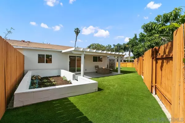 188 Francesca Dr, Oceanside, CA 92057