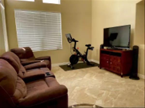 Chula Vista, CA 91910,1070 Camino Calabazo