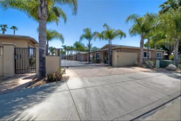 431 S Johnson, El Cajon, CA 92020