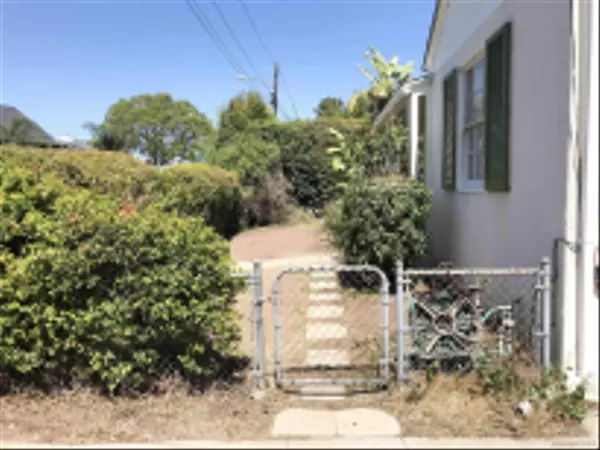 La Mesa, CA 91942,7535 Olive Place