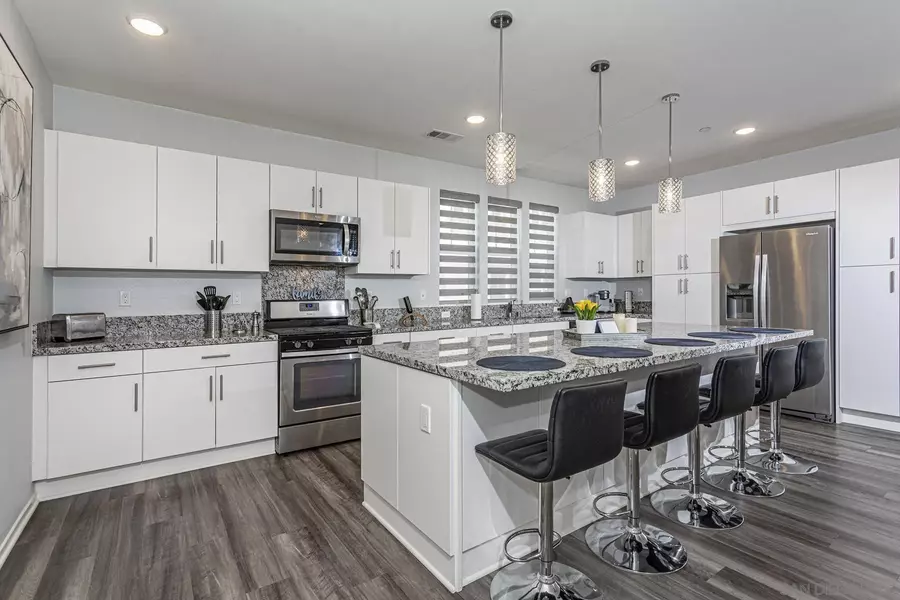 5340 Calle Rockfish #18, San Diego, CA 92154