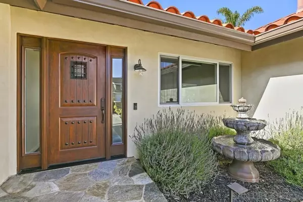 Solana Beach, CA 92075,1108 Via Mil Cumbres