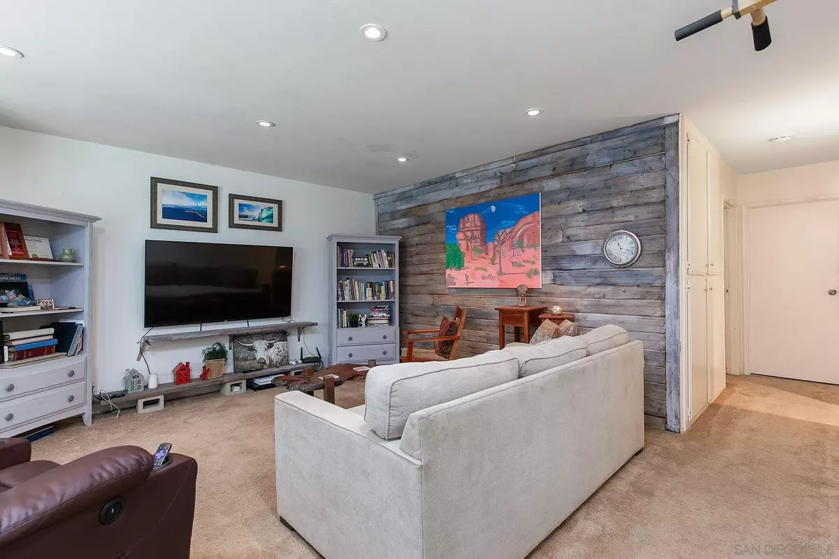 La Mesa, CA 91942,8220 Vincetta #31